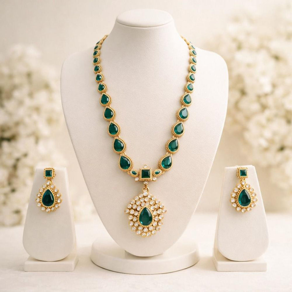 Pota Stone Choker in Gold Tone for Bridal Wear | Bridal Jewellery India