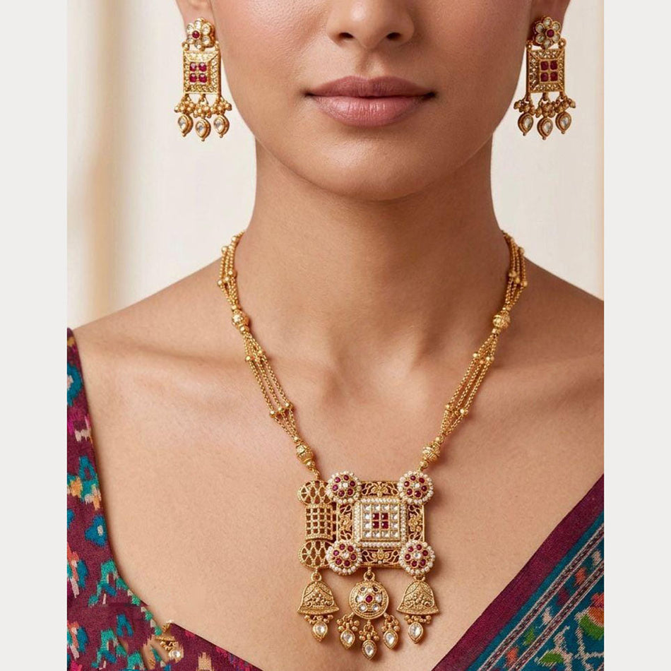 Pota Stone   Pearl Necklace in Platinum for Wedding | Bridal Jewellery India