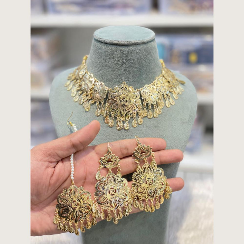 Round Filigree Necklace in Gold Plated for Occasion | Bridal Jewellery India