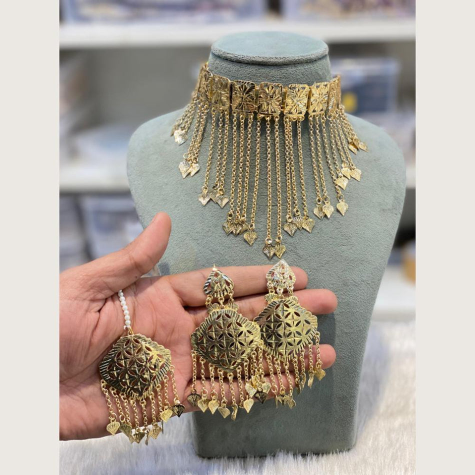 Round Filigree Choker in 18K Gold Plated | Bridal Jewellery India
