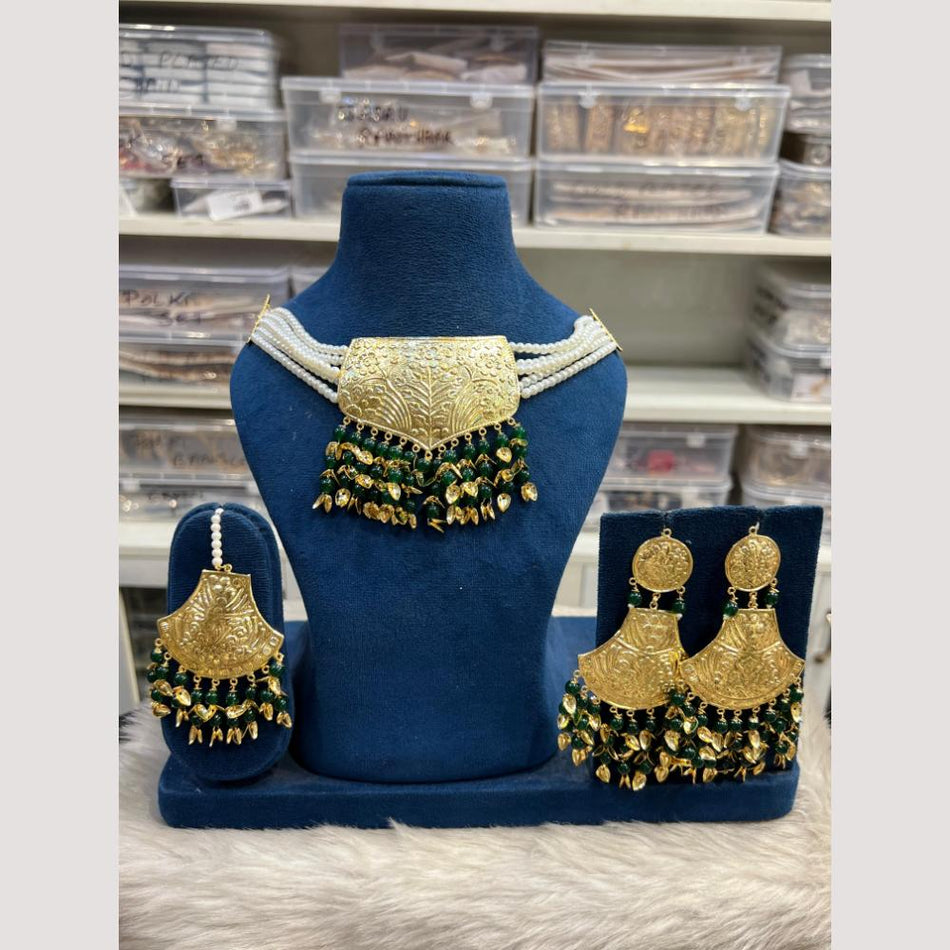 Glamorous Pearl Choker in Gold Plated Necklace Set | Bridal Jewellery India