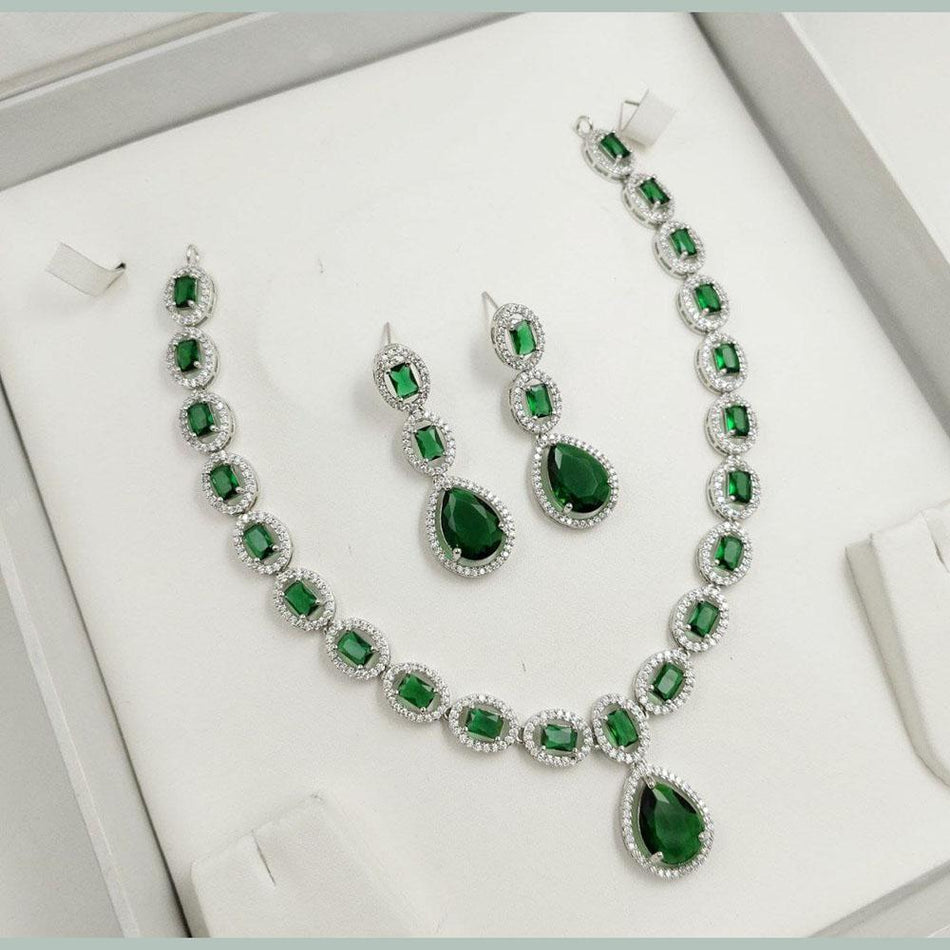 Kavita Art Designer Sparkling 18K Gold Plated Necklace Set | Bridal Jewellery India