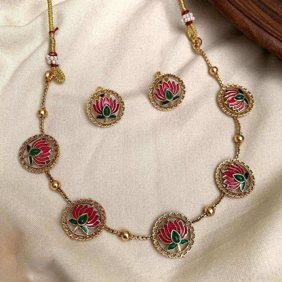 Kundan Necklace in Gold Plated with Ethnic Lotus Design | Bridal Jewellery India