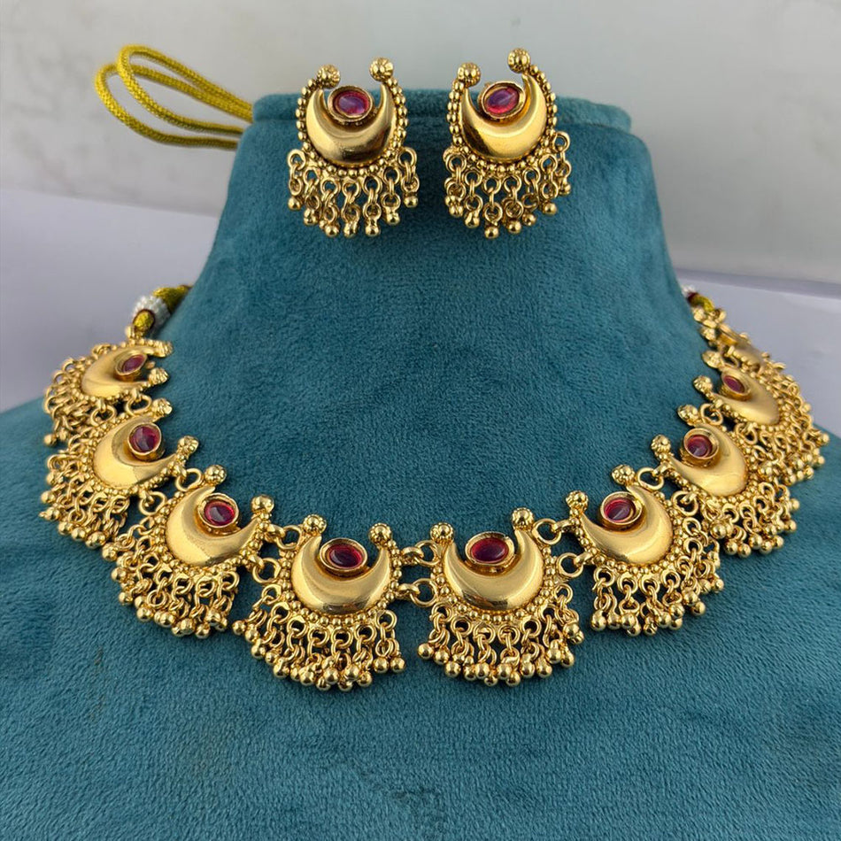 Graceful Pota Necklace in Sterling Silver | Bridal Jewellery India