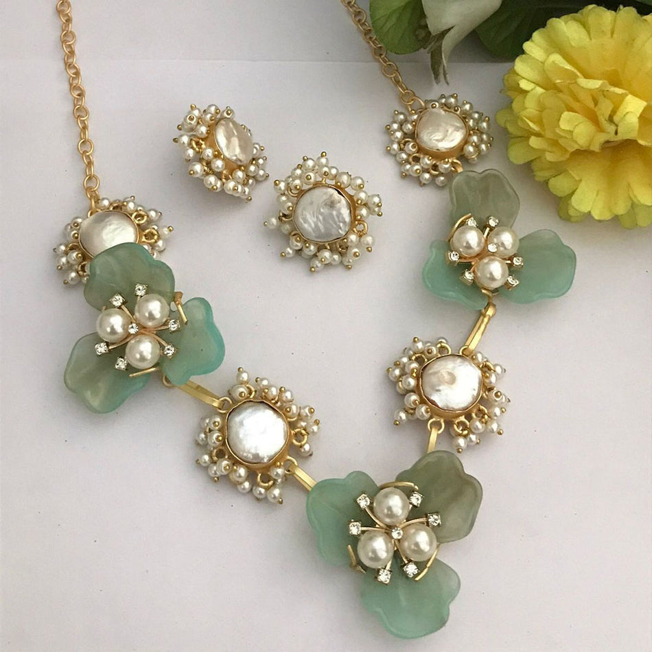 Heritage Style Necklace in Mother Of Pearl | Bridal Jewellery India
