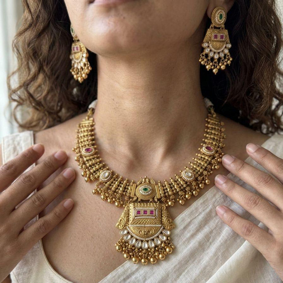 Pota Stone Beads   Pearl Necklace in Gold Tone | Bridal Jewellery India