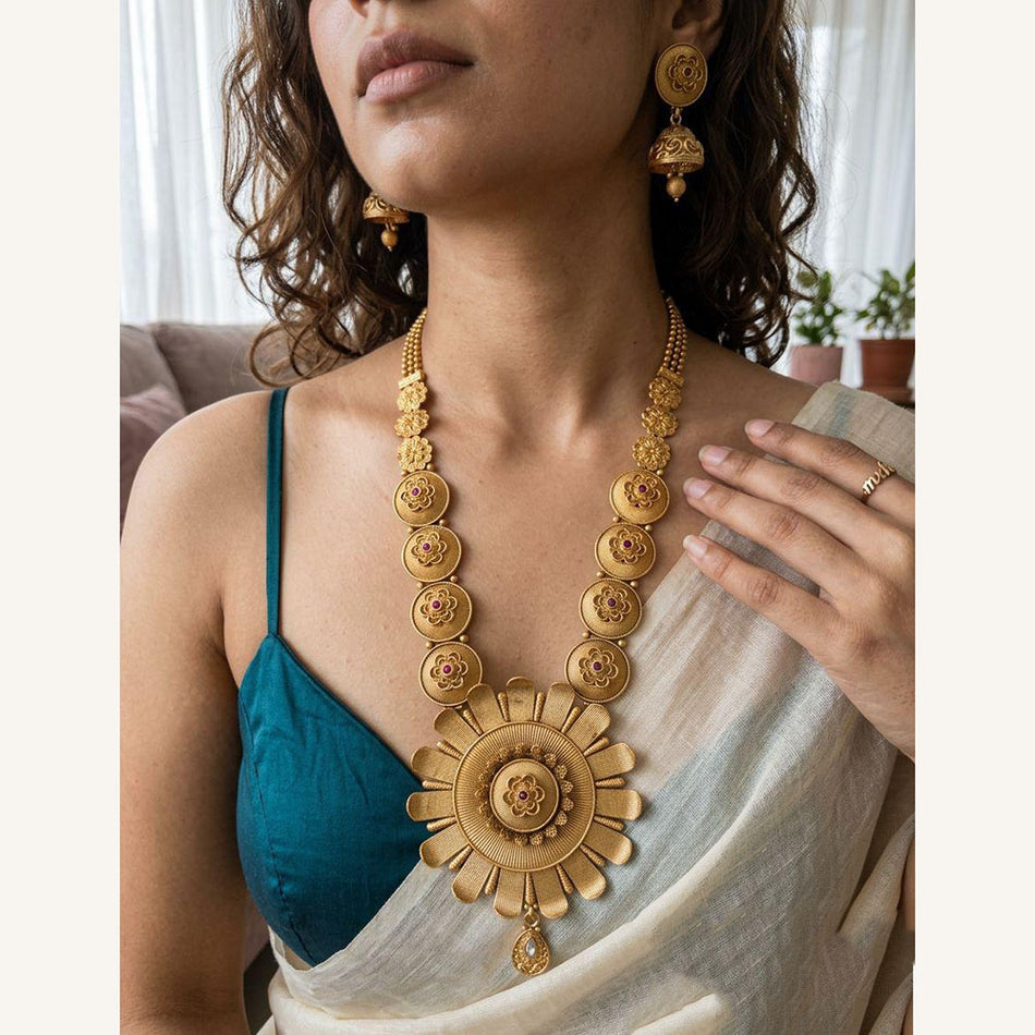 Pota Stone Necklace in Gold Tone | Bridal Jewellery India
