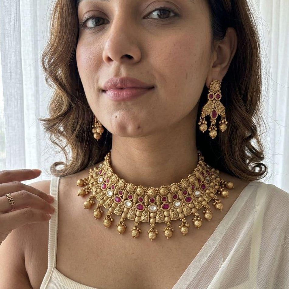 Pota Stone Pearl Choker in Silver | Bridal Jewellery India