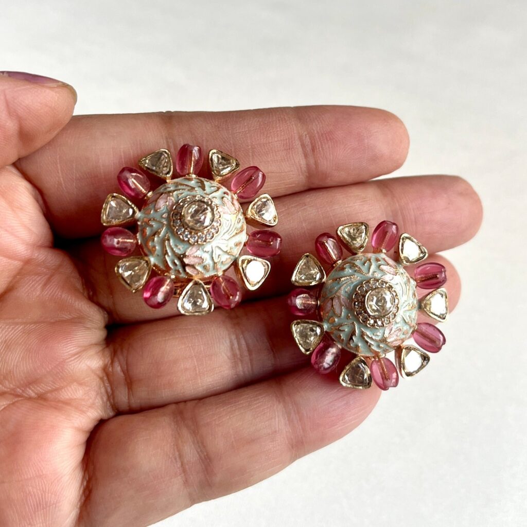 Floral Hand Enamel in Gold Plated
Uncut Polki Kundan | Bridal Jewellery India