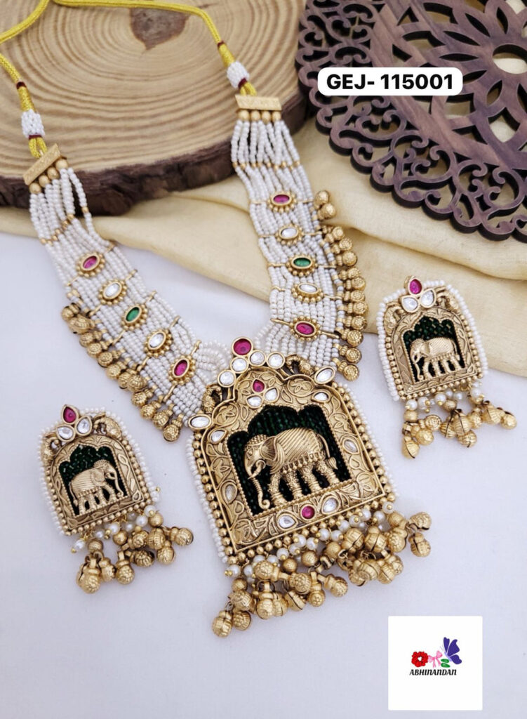 Classic Crystal Pearl in Oxidised Silver Necklace | Bridal Jewellery India