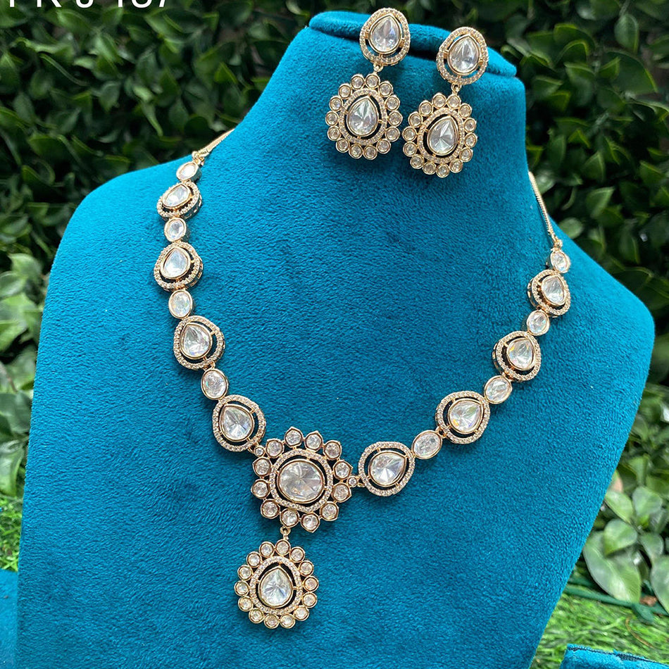 Elegant Kundan Necklace in Gold Plated | Bridal Jewellery India