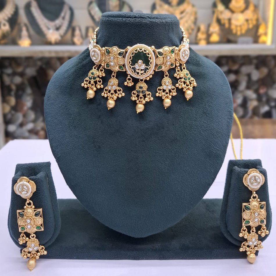 Pota Stone Choker in Silver with Pearl | Bridal Jewellery India