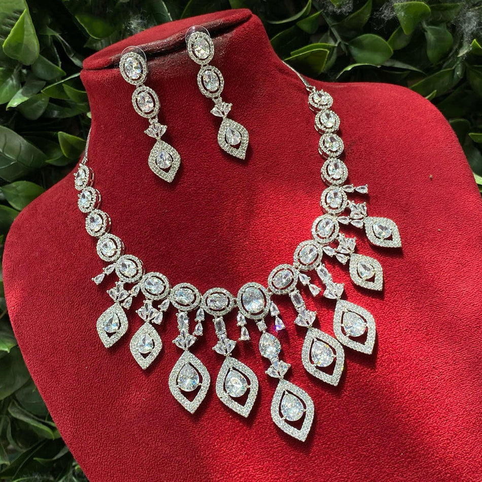 Kundan Necklace in Gold Plated with Diamonds | Bridal Jewellery India
