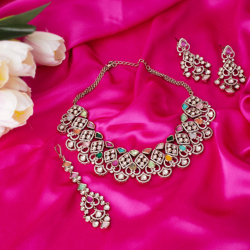 Kundan Choker Necklace in Gold Plated Brass with Maang Tikka | Bridal Jewellery India