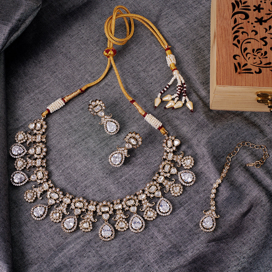Kundan Choker Necklace in Gold Plated Brass with Maang Tikka | Bridal Jewellery India