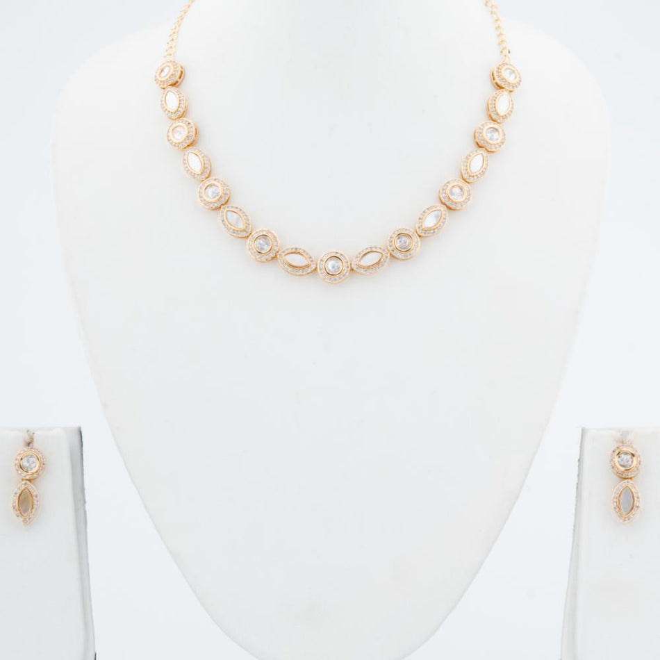Gold Tone Kundan Necklace for Bridal Wear | Bridal Jewellery India