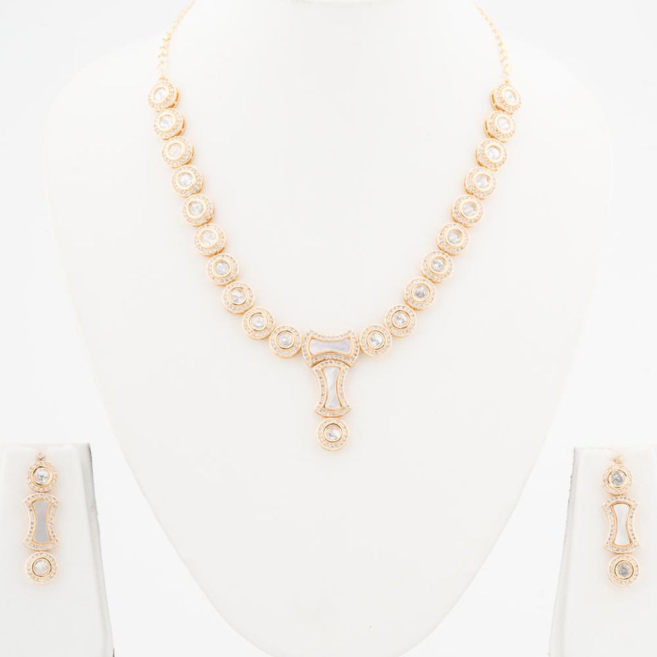 Gold Tone Kundan Necklace for Bridal Wear | Bridal Jewellery India