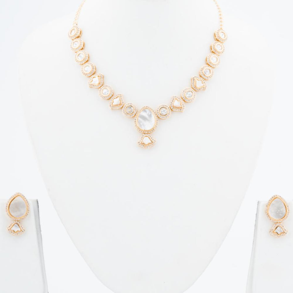 Gold Tone Kundan Necklace for Bridal Wear | Bridal Jewellery India