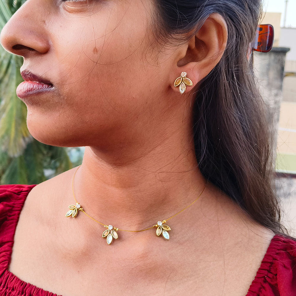 Lightweight White Kundan Necklace in Silver | Bridal Jewellery India